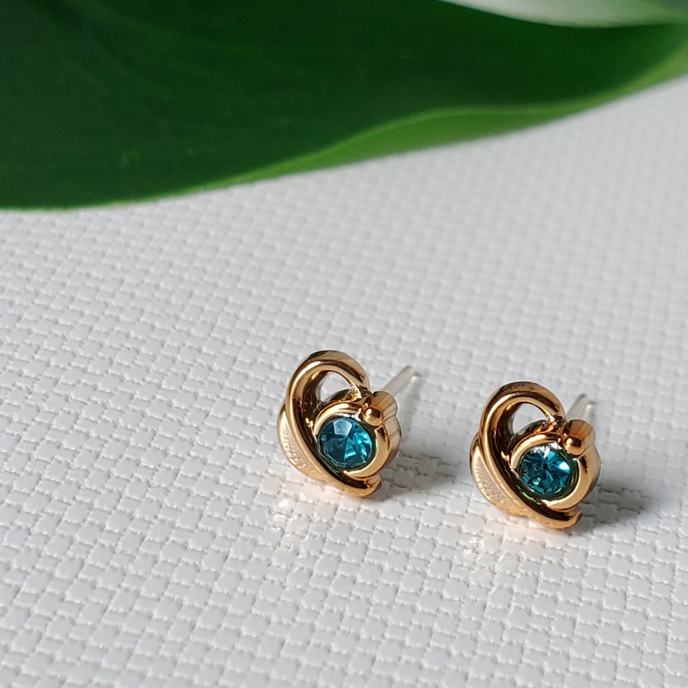 Hypoallergenic Plastic Tiny Studs Earrings